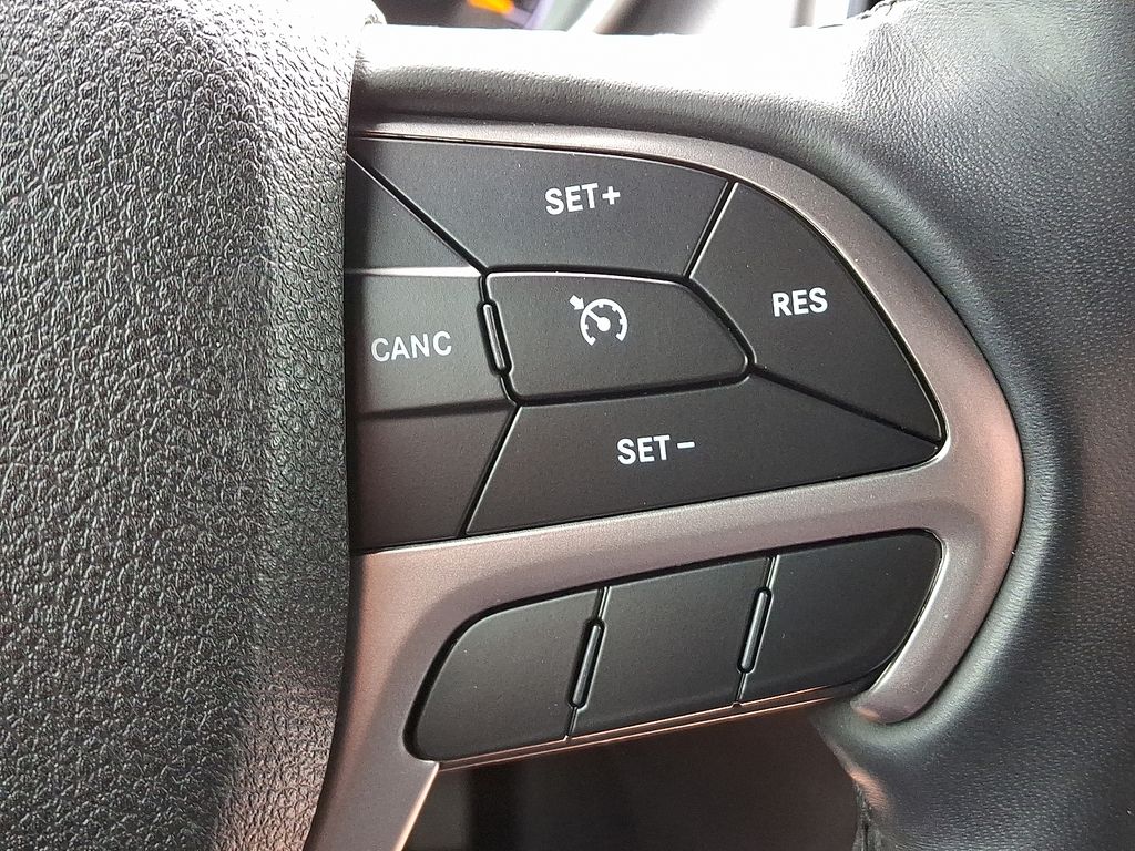 Thumbnail: 2018 Jeep Grand Cherokee - 22