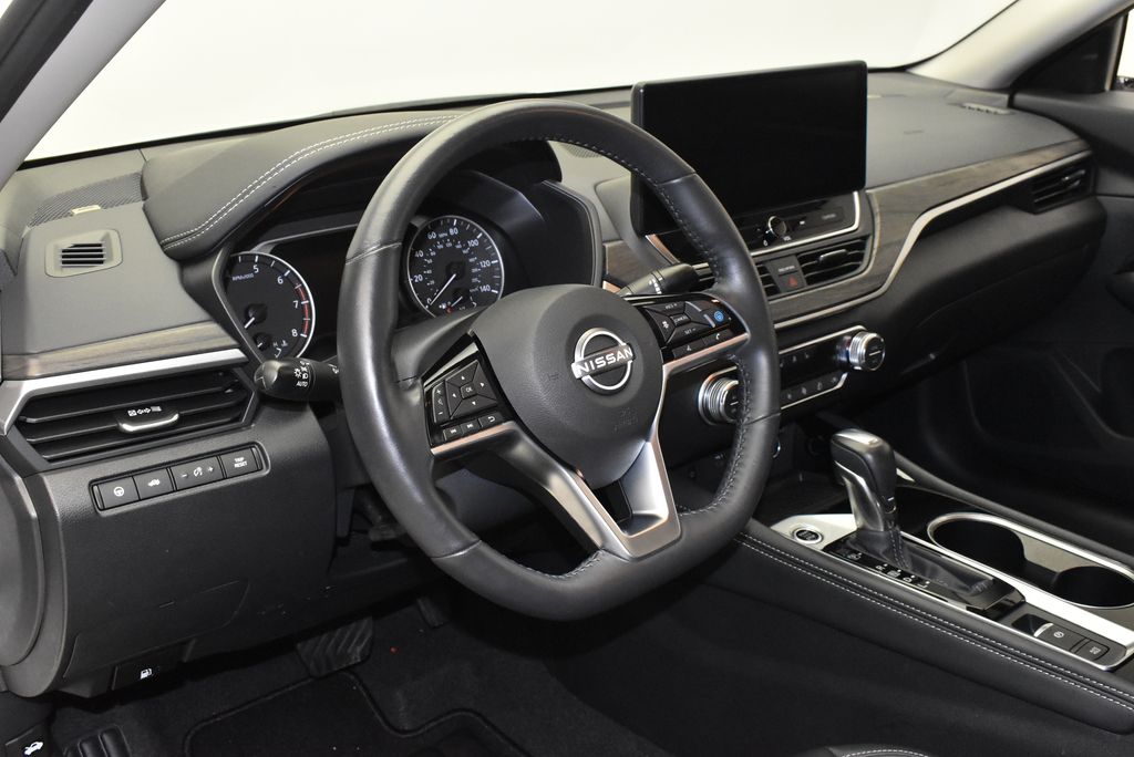 Thumbnail: 2023 Nissan Altima - 17