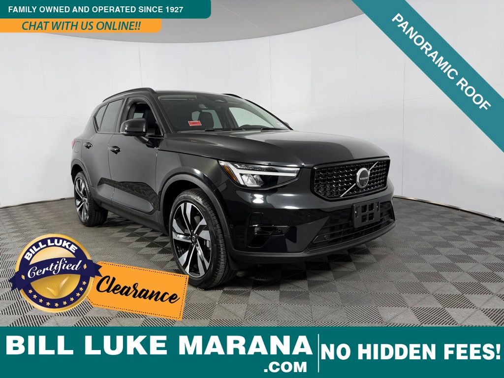 Onyx Black Metallic 2025 Volvo XC40 B5 Plus Dark Theme AWD SUV / Crossover All-Wheel Drive Automatic