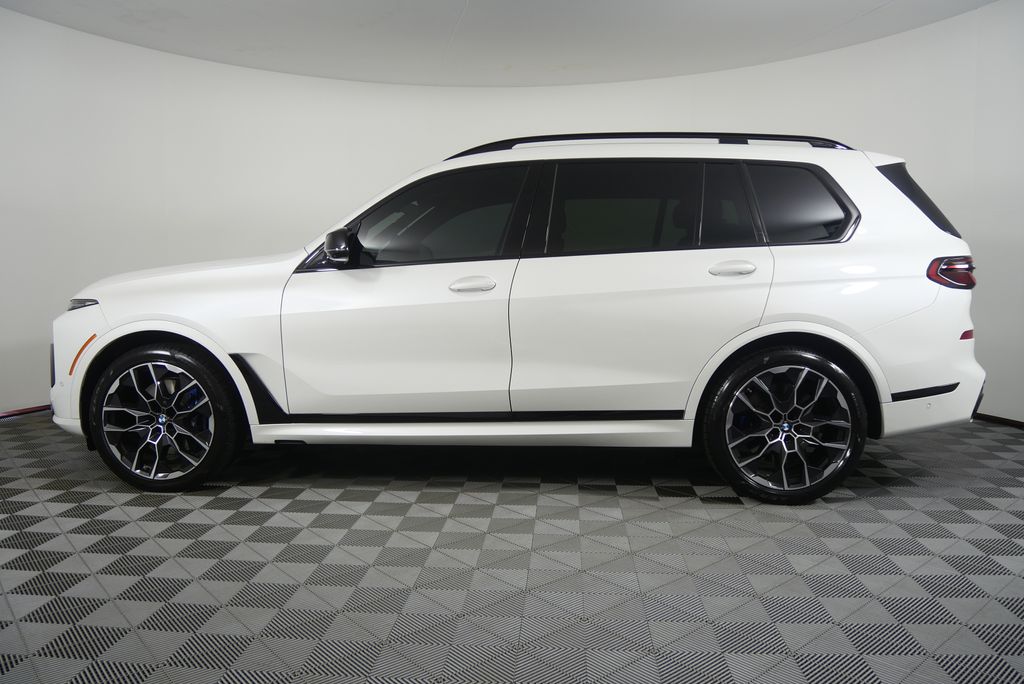 Thumbnail: 2025 BMW X7 - 6