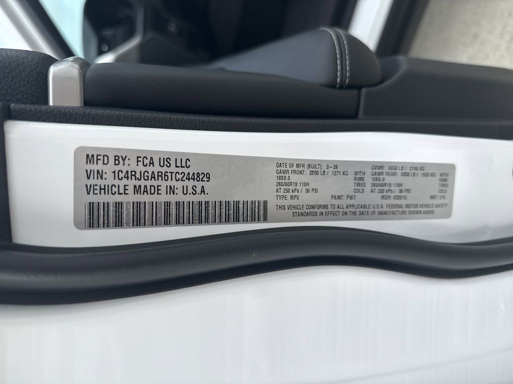 2026 Jeep Grand Cherokee Altitude White at Mac Haik CDJR North Houston