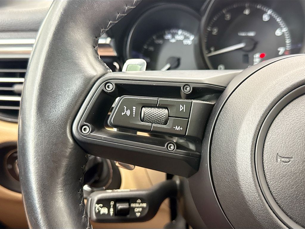 Thumbnail: 2024 Porsche Macan - 13