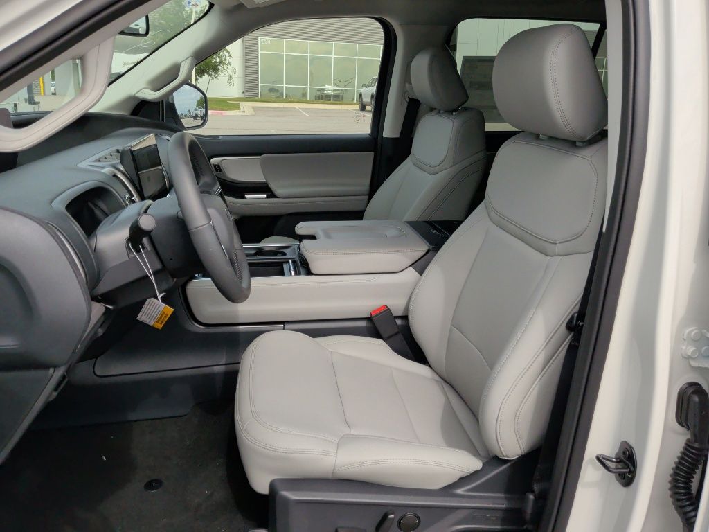 2026 Ford Expedition Active - 11
