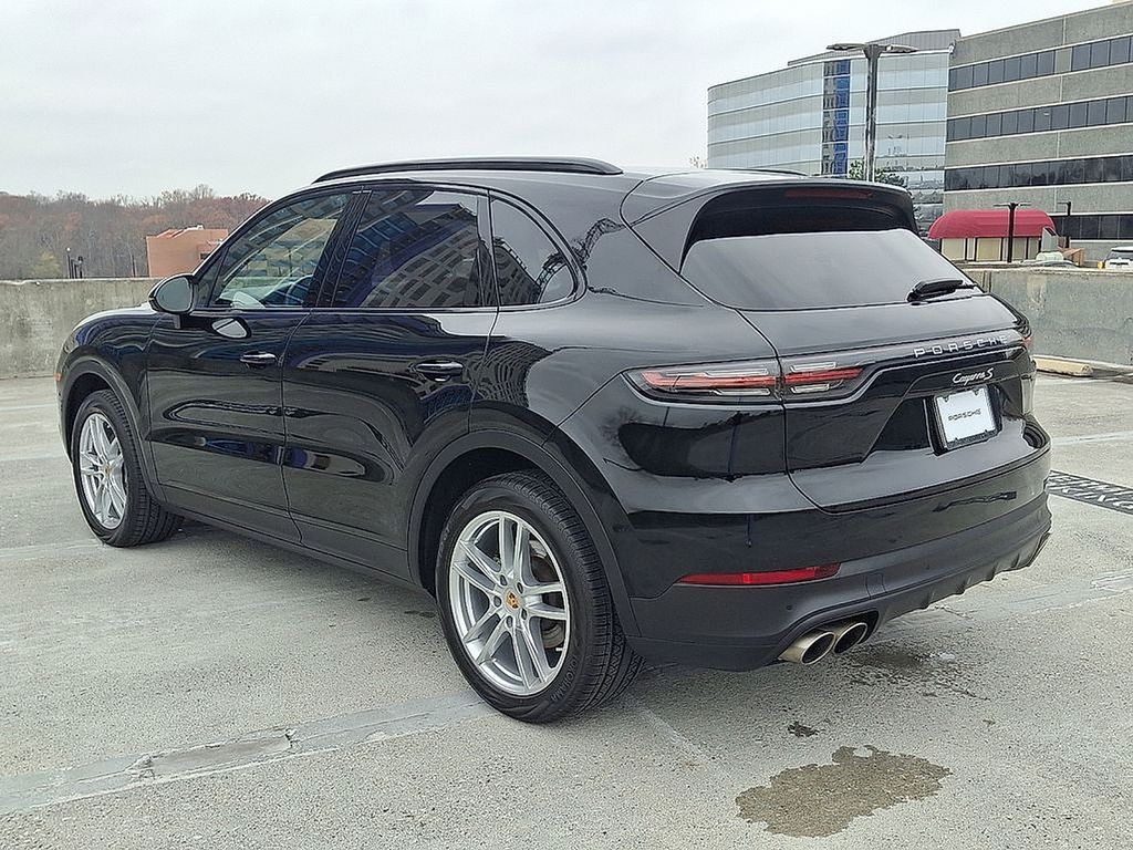 Thumbnail: 2023 Porsche Cayenne - 10