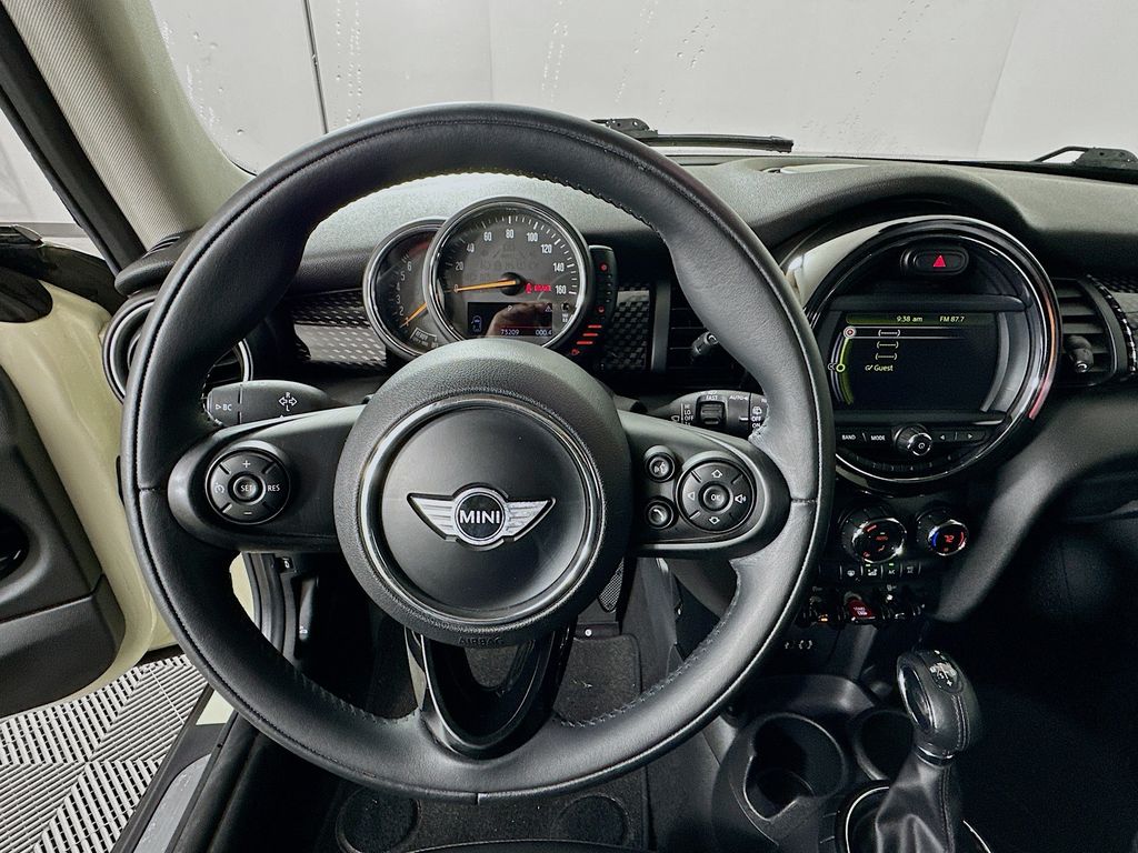 2015 MINI Cooper Base 11