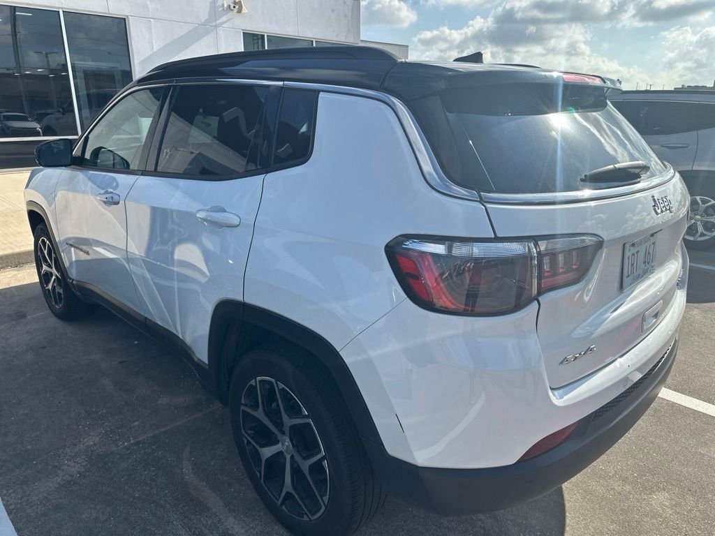 2024 Jeep Compass Limited White at Big Star Buick GMC