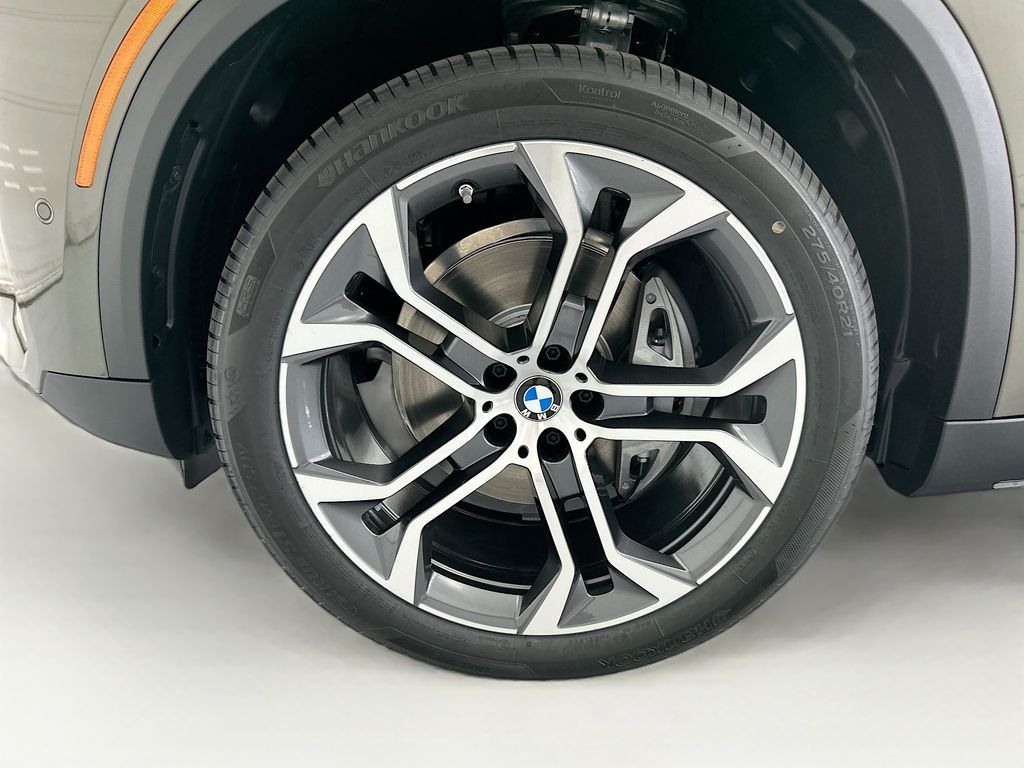 Thumbnail: 2026 BMW X5 - 29