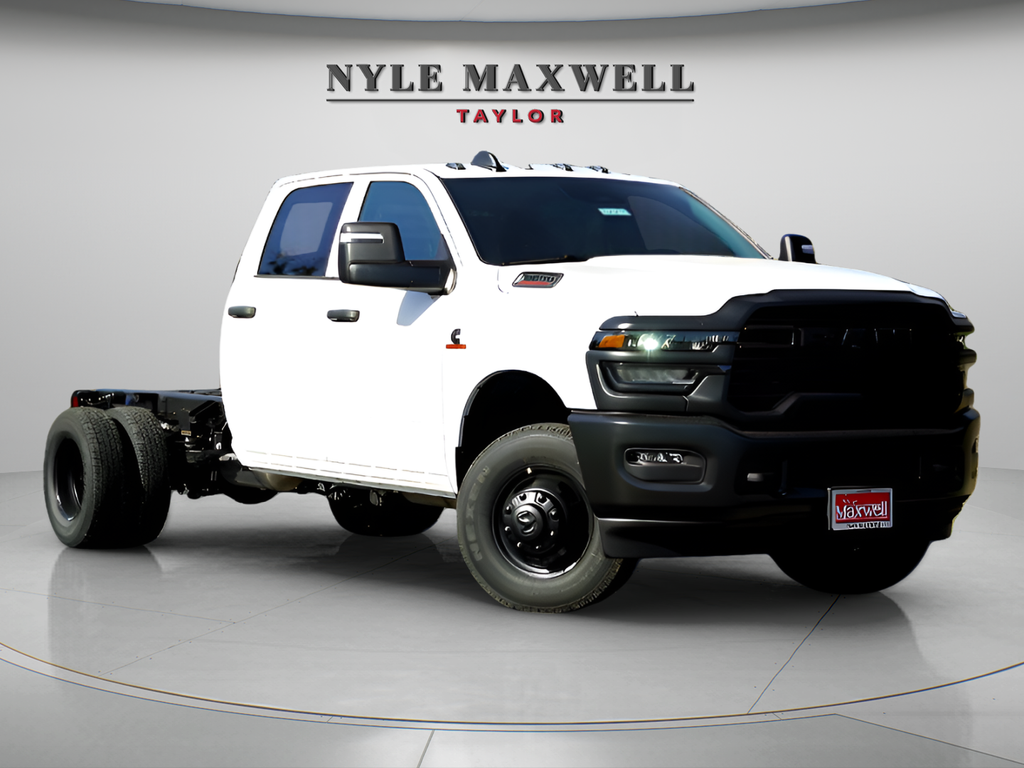 Bright White Clearcoat 2026 RAM 3500 Chassis Pickup Truck Four-Wheel Drive 8-Speed Automatic
