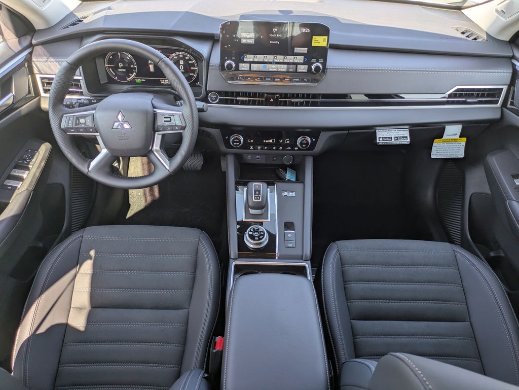 2025 Mitsubishi Outlander Plug-in Hybrid SE - Photo 15