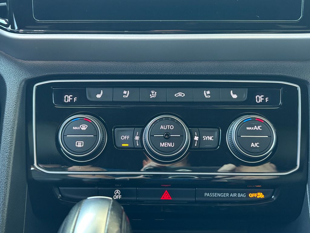 Thumbnail: 2021 Volkswagen Atlas - 15