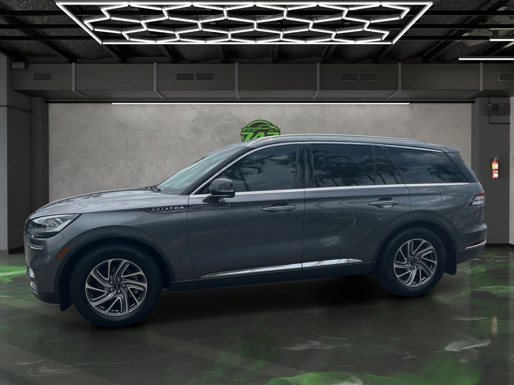 View vehicle photo 2