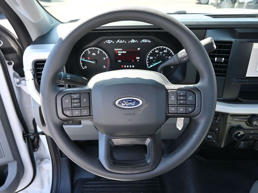 2025 Ford F-550 XL photo 14