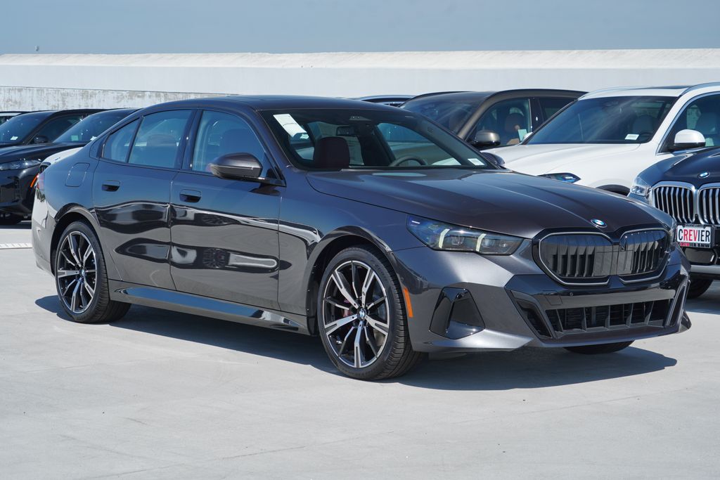 Thumbnail: 2027 BMW 5 Series - 3