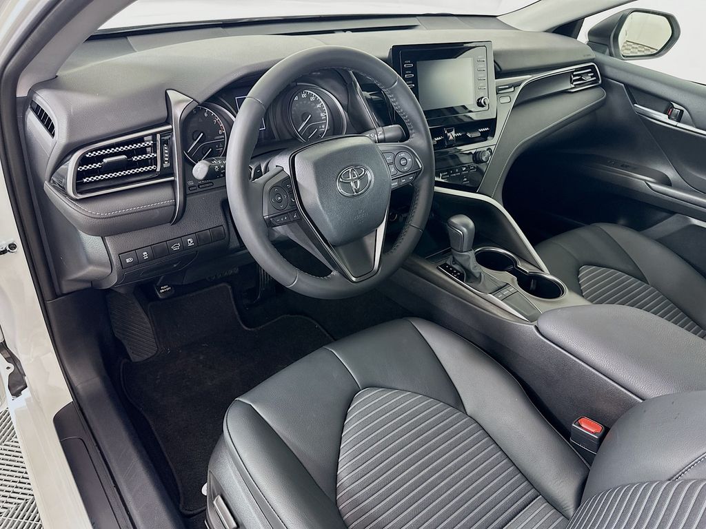 2023 Toyota Camry SE 9