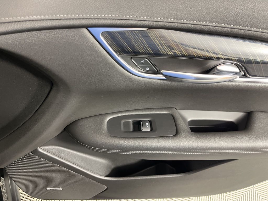 Thumbnail: 2020 Cadillac XT6 - 23