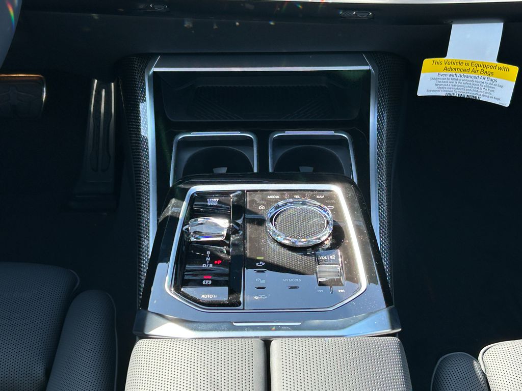2025 BMW 7 Series 760i xDrive 28