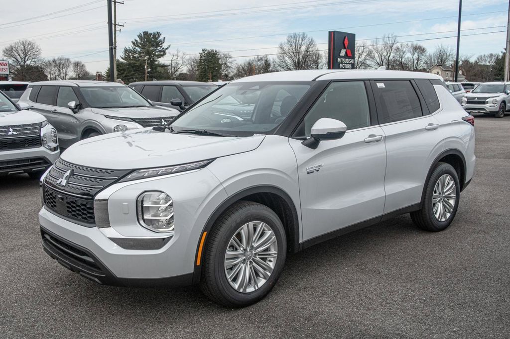 2025 Mitsubishi Outlander PHEV ES S-AWC