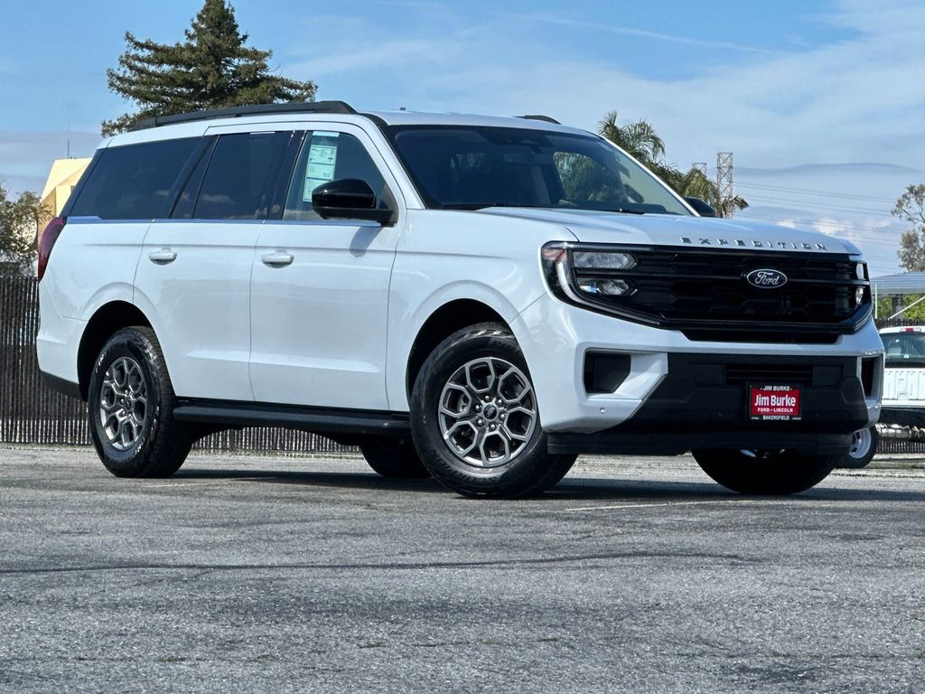 Space Silver Metallic 2025 Ford Expedition Active RWD SUV / Crossover 4X2 Automatic