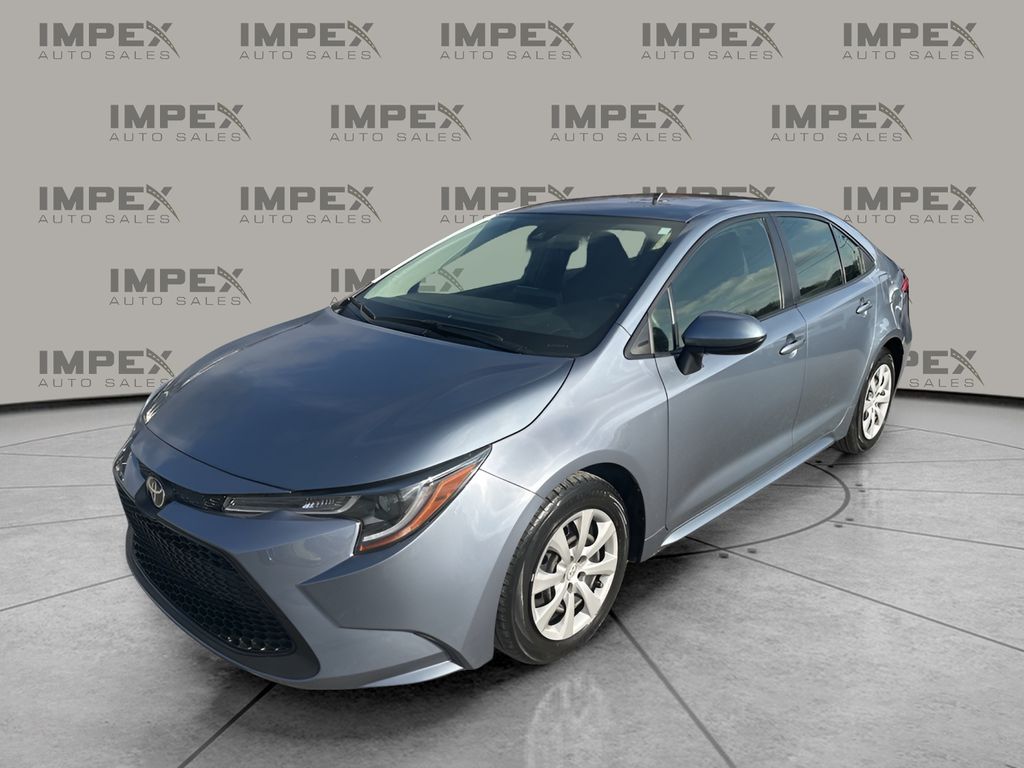 2022 Toyota Corolla LE's photo