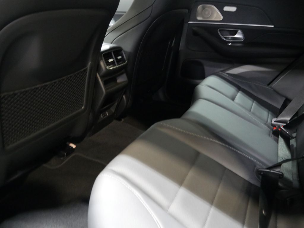 Thumbnail: 2026 Mercedes-Benz GLE - 24