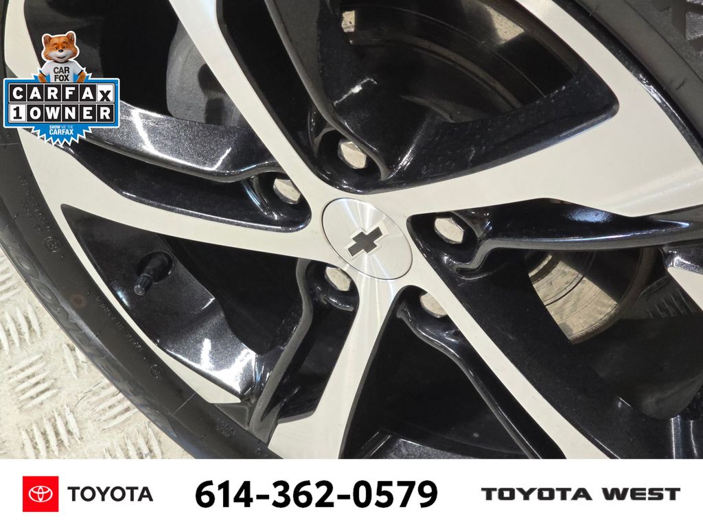 Used 2024 Red Chevrolet 1RS image 12