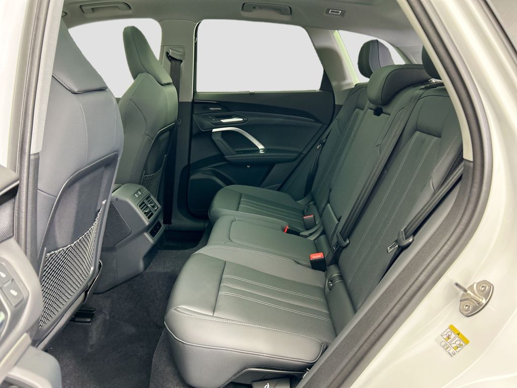 Thumbnail: 2025 Audi Q5 - 20