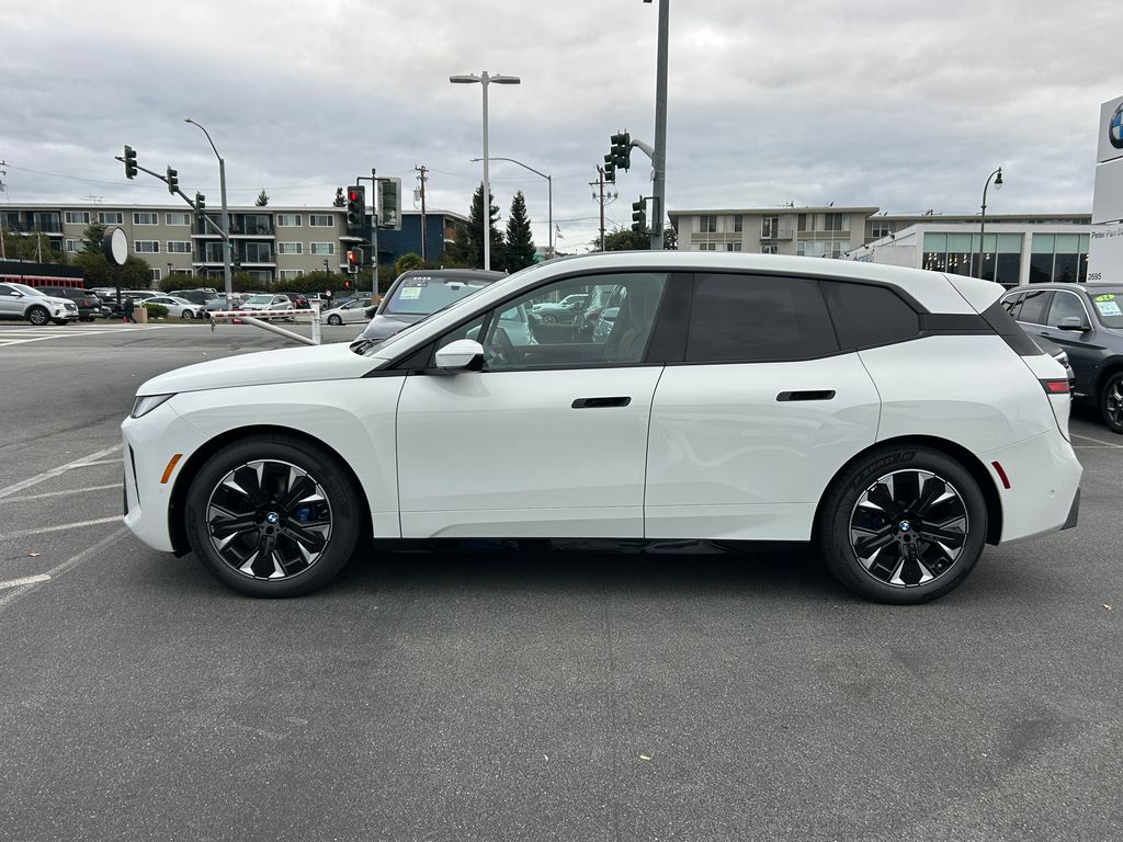 Thumbnail: 2026 BMW iX - 2