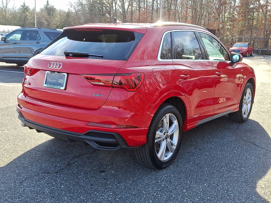 Thumbnail: 2023 Audi Q3 - 6