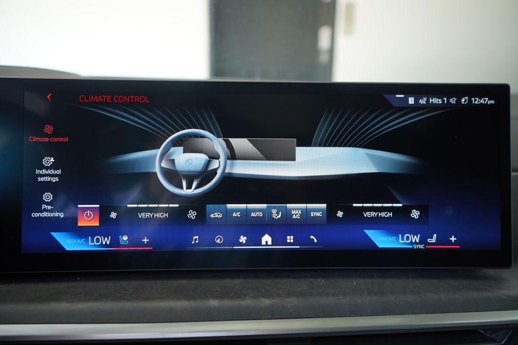 Thumbnail: 2026 BMW X7 - 18