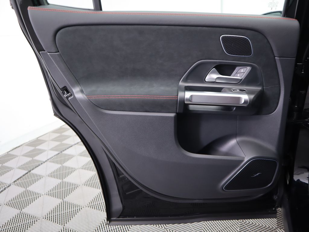 Thumbnail: 2025 Mercedes-Benz GLB - 26