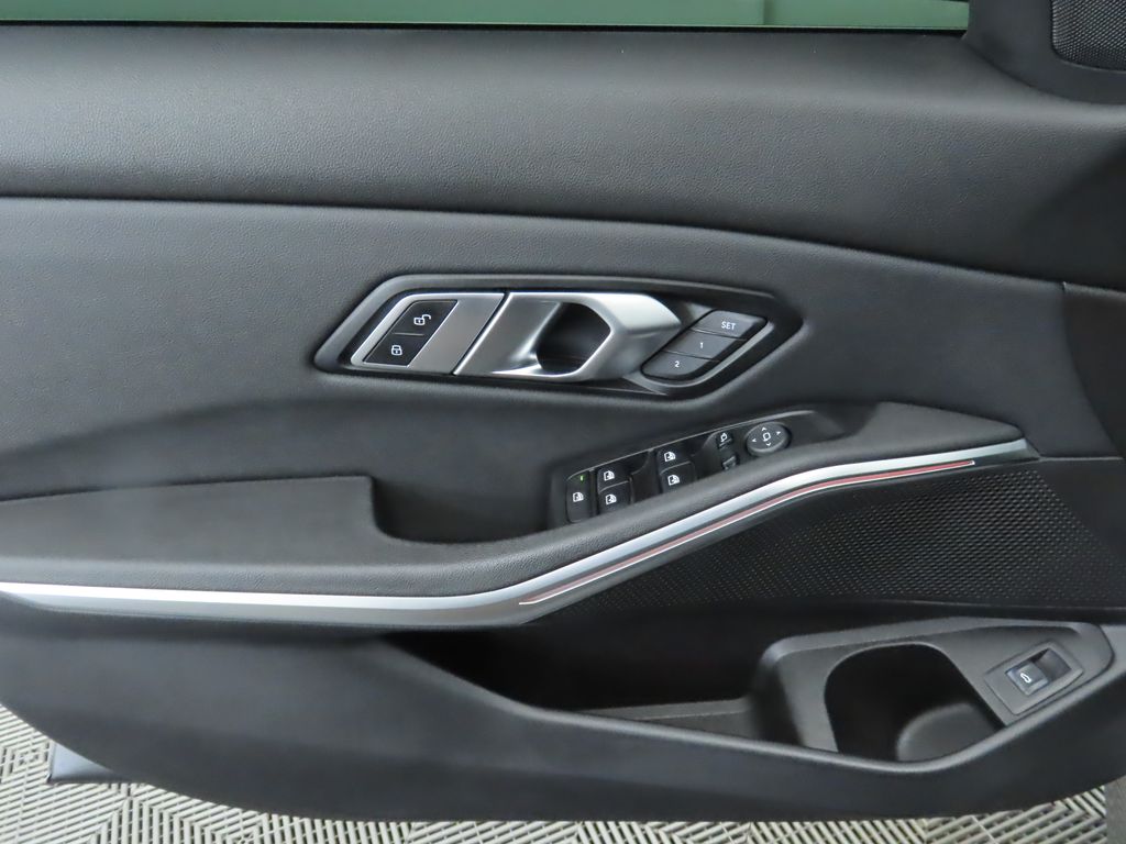 2021 BMW 3 Series 330i 24