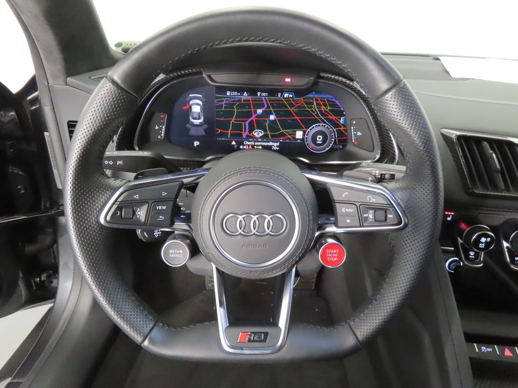 Thumbnail: 2018 Audi R8 - 17