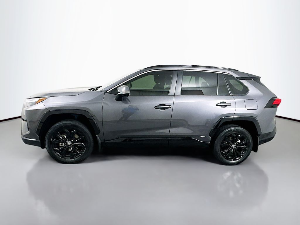 Thumbnail: 2022 Toyota RAV4 - 8