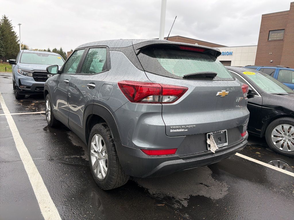 Thumbnail: 2021 Chevrolet TrailBlazer - 2