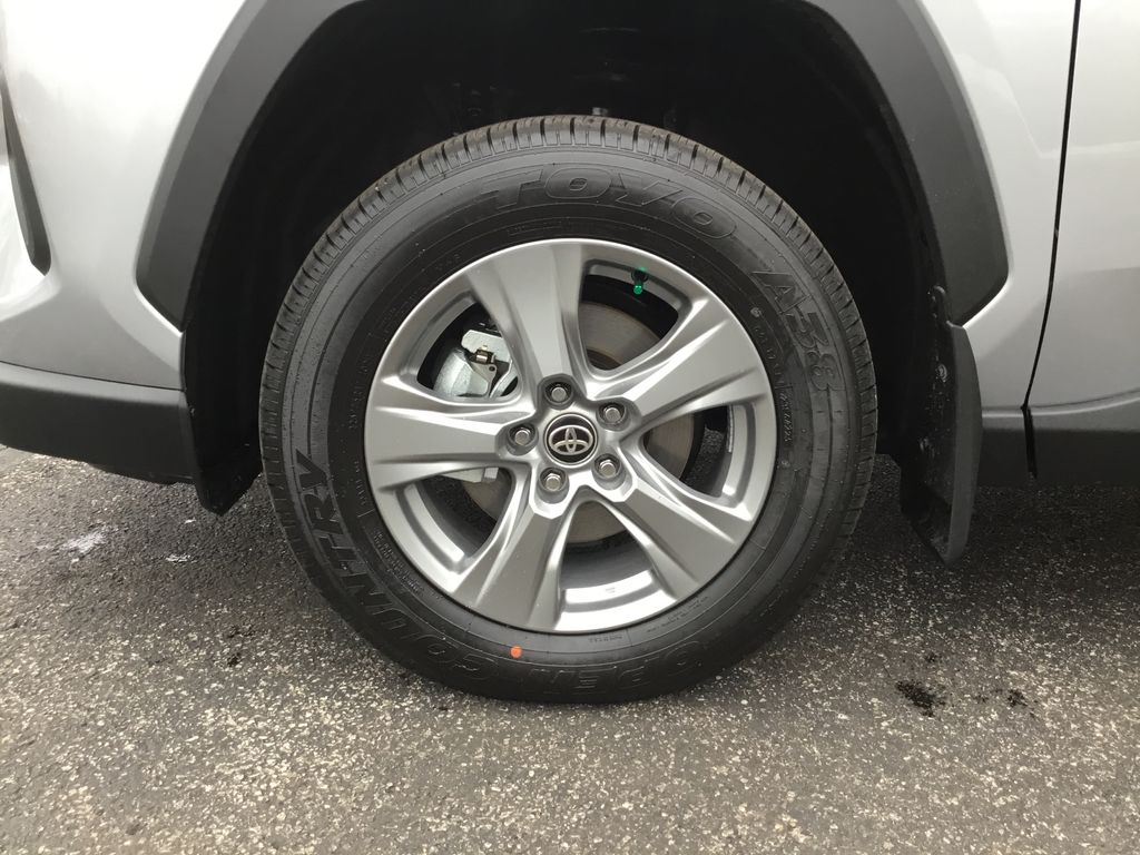 Thumbnail: 2025 Toyota RAV4 - 9