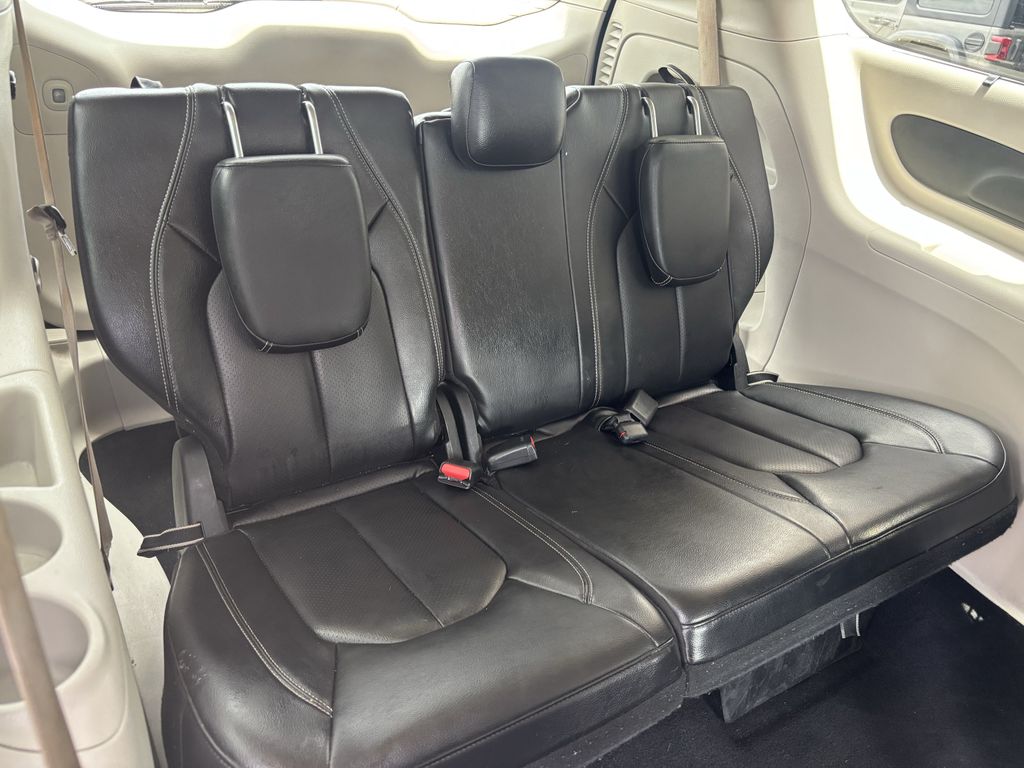 Used 2022 Chrysler Pacifica Van