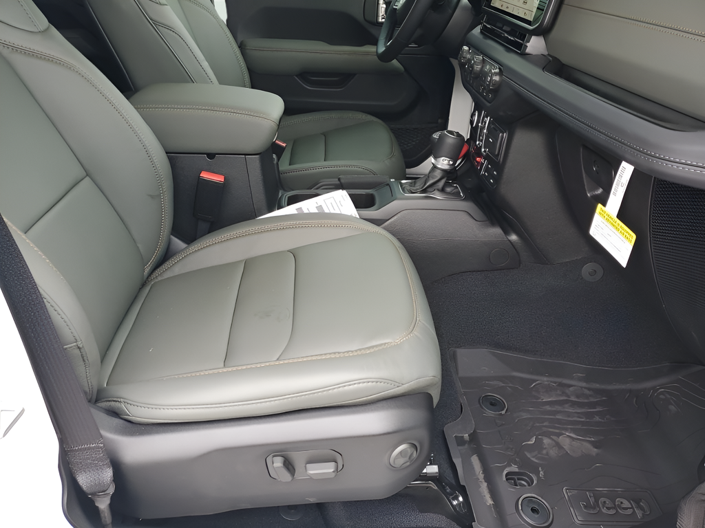 New Car 2025 Jeep Gladiator  Mojave For Sale Under $60,000 In Austin, Texas