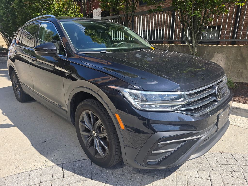2023 Volkswagen Tiguan 2.0T SE