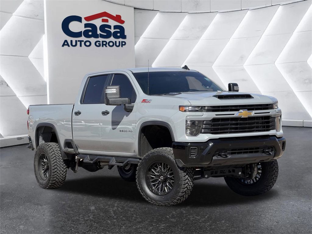 2025 Chevrolet Silverado 2500HD Custom Crew Cab 4WD