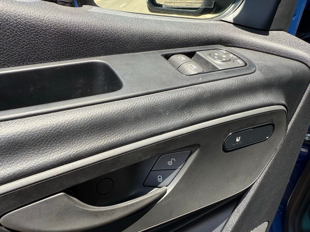 Thumbnail: 2025 Mercedes-Benz Sprinter - 19