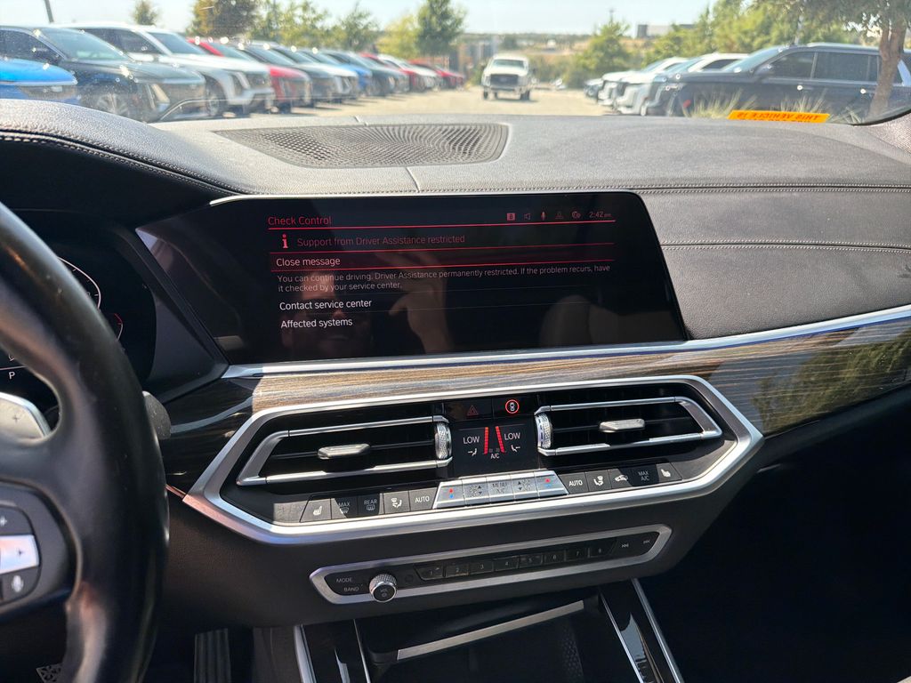 Used 2019 Gray BMW xDrive40i image 27