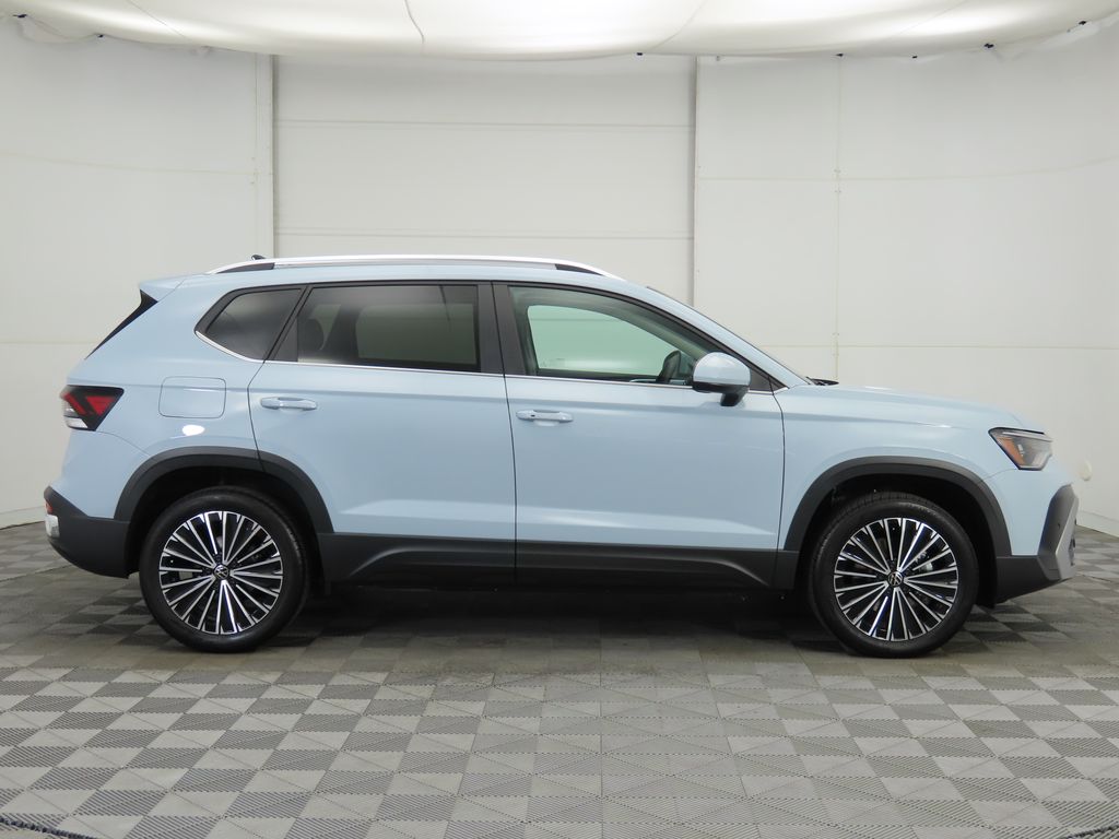 Thumbnail: 2026 Volkswagen Taos - 4