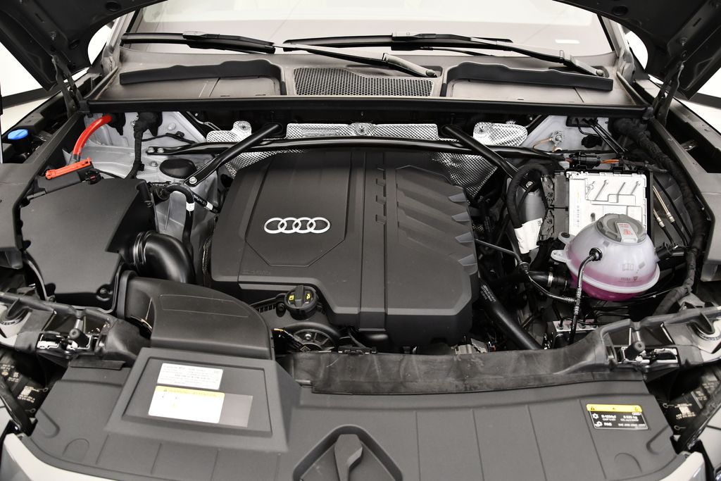 Thumbnail: 2025 Audi Q5 - 12