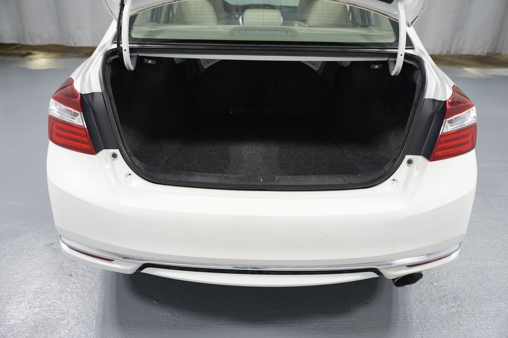 Thumbnail: 2016 Honda Accord - 32