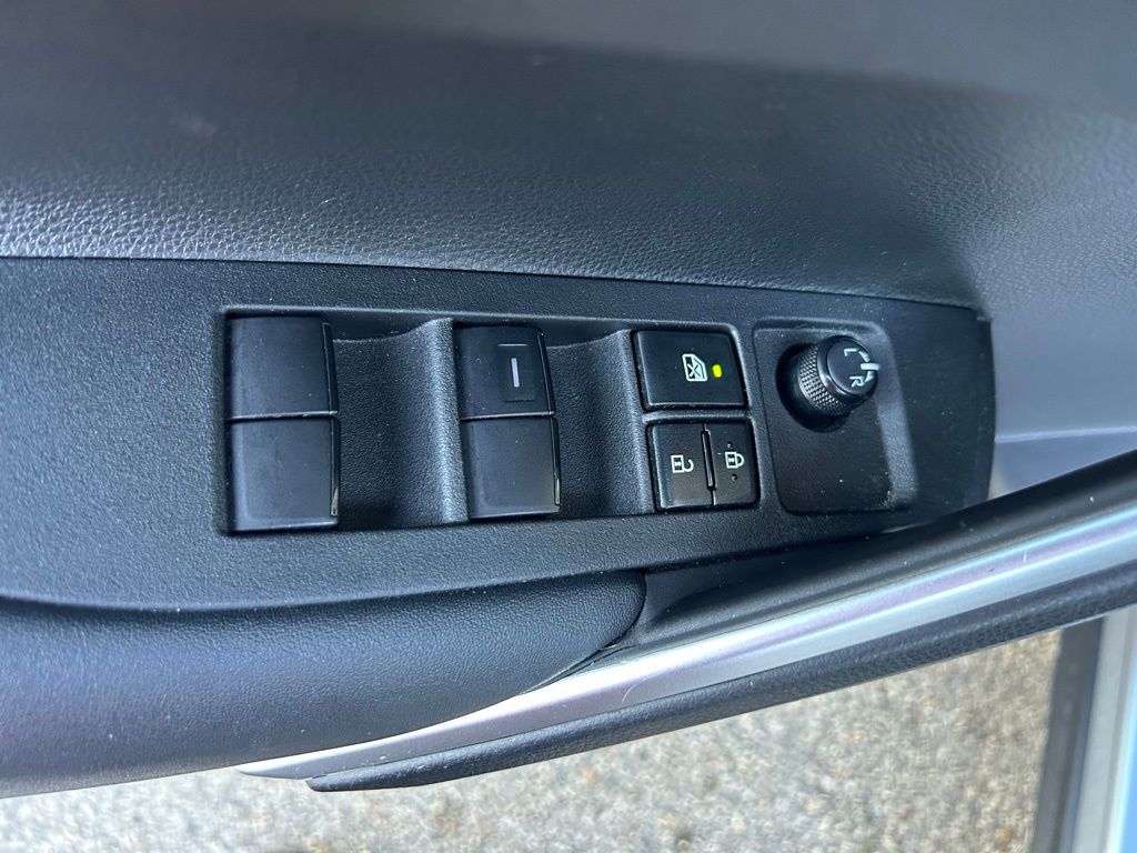 Thumbnail: 2023 Toyota Corolla Cross - 16