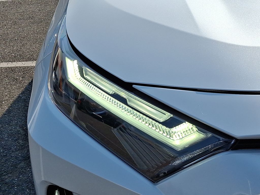 Thumbnail: 2024 Toyota RAV4 - 9