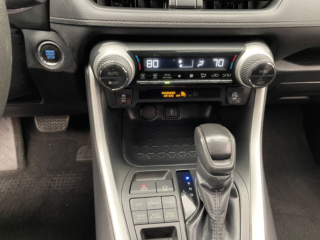 Thumbnail: 2021 Toyota RAV4 - 27