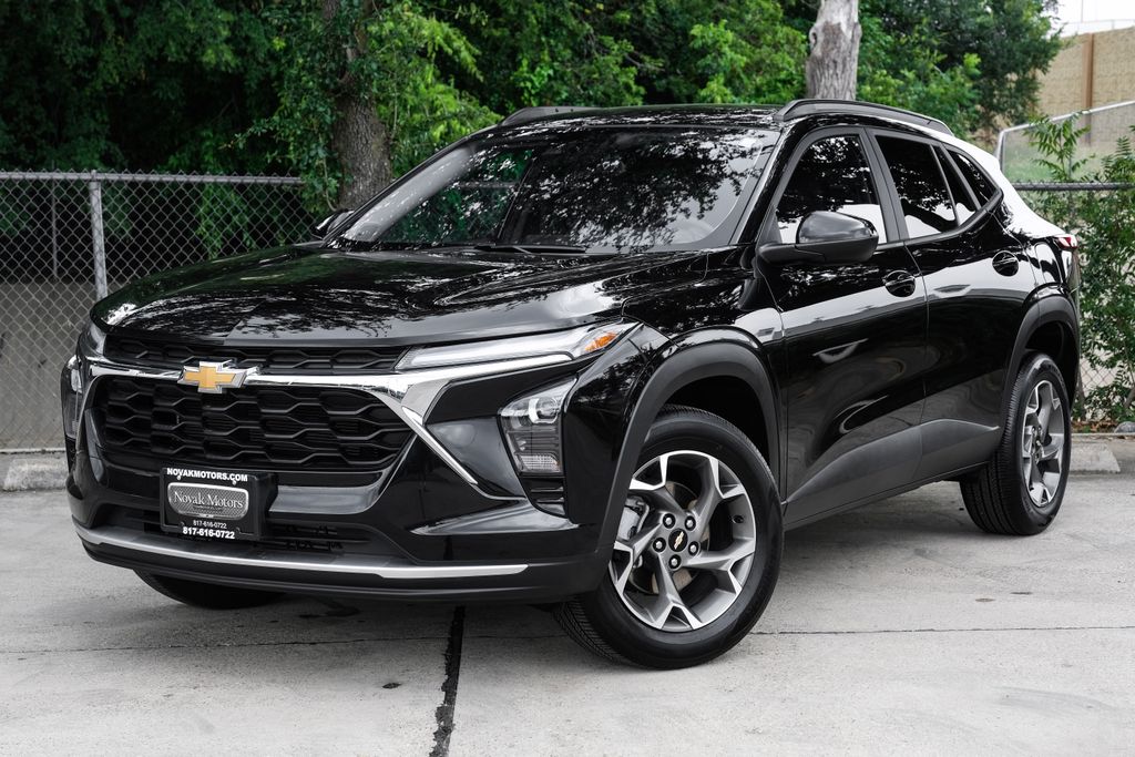 used 2024 Chevrolet Trax car, priced at $21,900