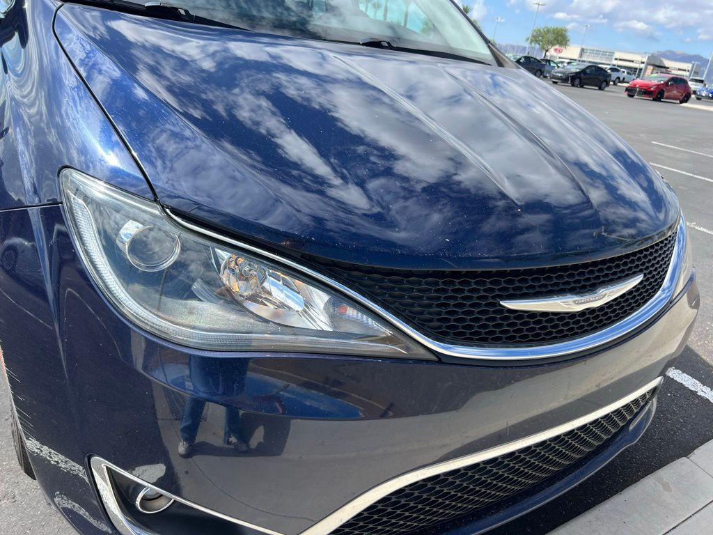 Thumbnail: 2017 Chrysler Pacifica - 7