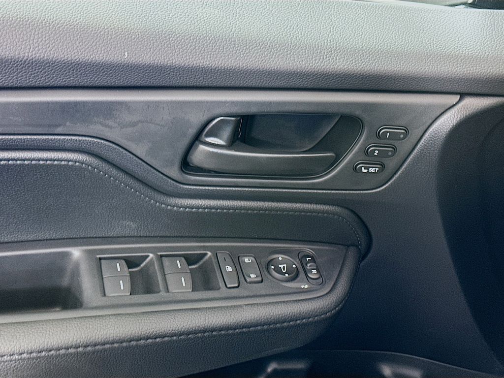 Thumbnail: 2026 Honda Odyssey - 19